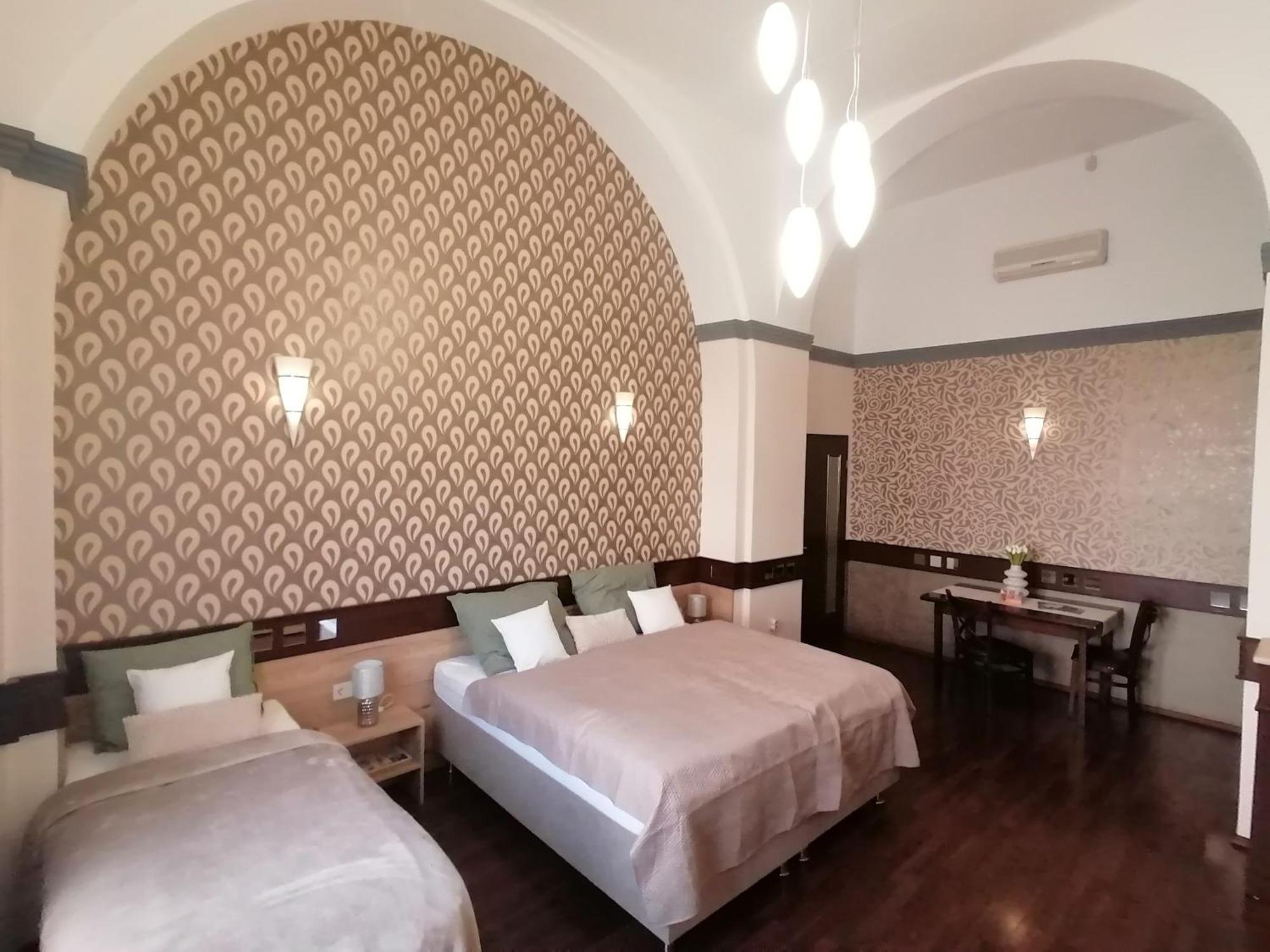 Mohacs Korona Apartman Екстериор снимка