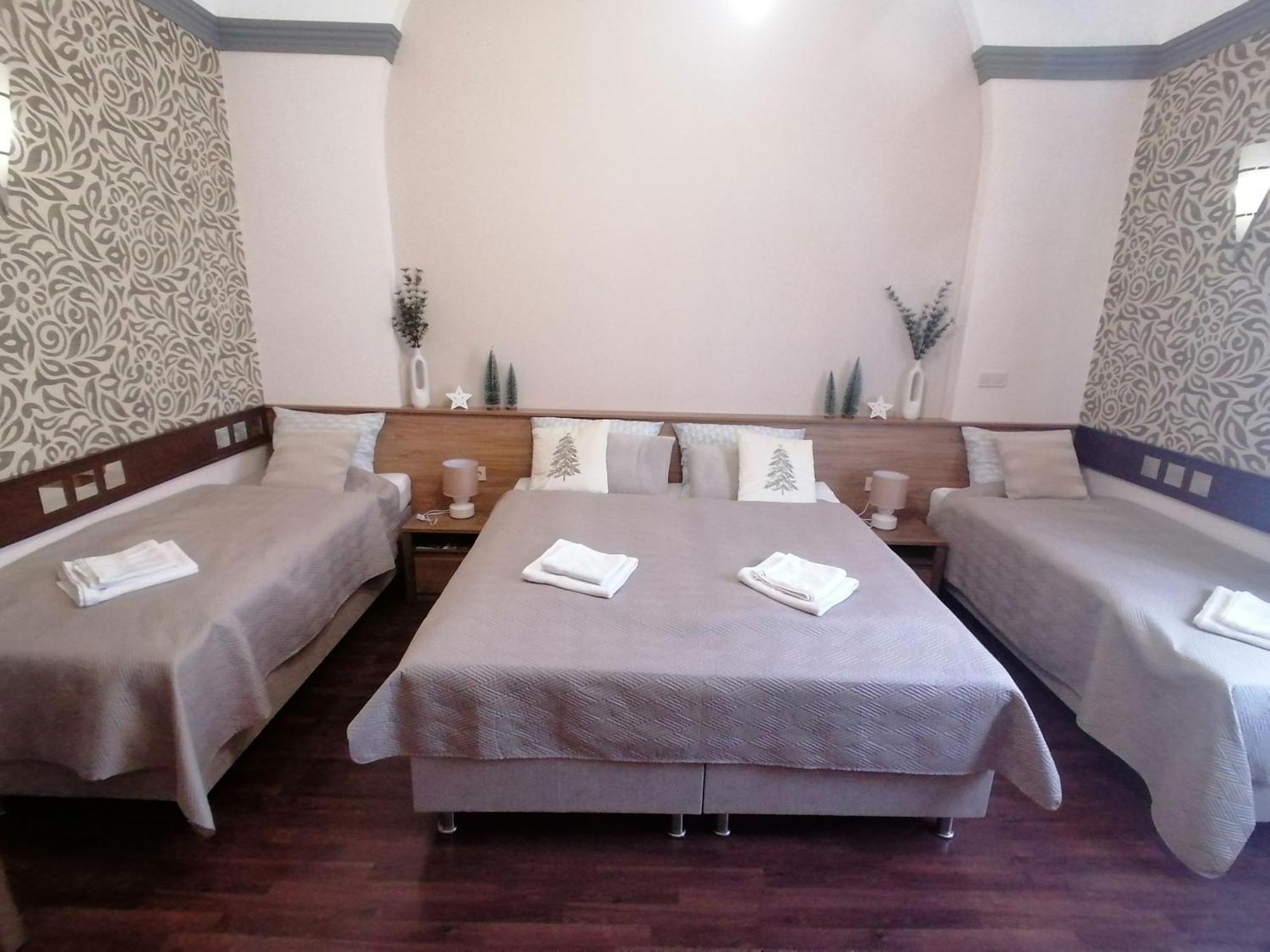 Mohacs Korona Apartman Екстериор снимка